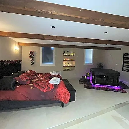 Le Cocon Evasion Privee - Jacuzzi - * Lunel (Herault)