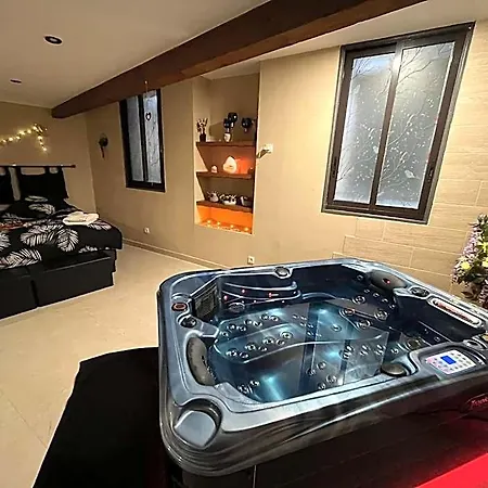 Le Cocon Evasion Privee - Jacuzzi - لونيه